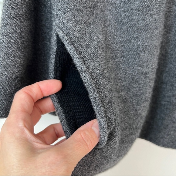 Ane Kenssen Gray and Black Two Tone Color Block Wool Crewneck Sweater - Picture 3 of 10